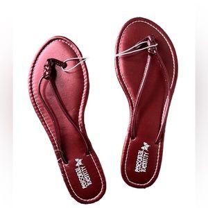 Womens Knotted Thong Red Sandals Size 8- NEW WITH TAGS​​